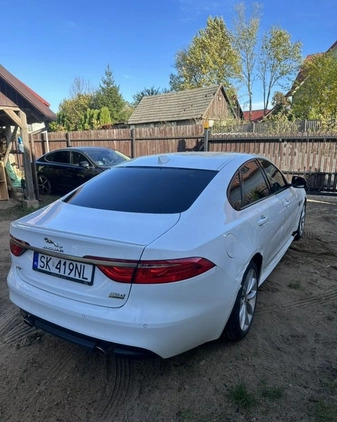 Jaguar XF cena 63000 przebieg: 137000, rok produkcji 2017 z Białystok małe 37